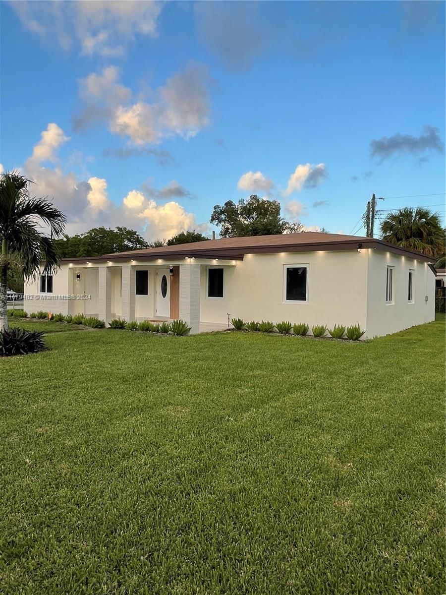 Real estate property located at 15411 32nd Ave, Miami-Dade, GUAVA GROVE ESTATES, Miami Gardens, FL