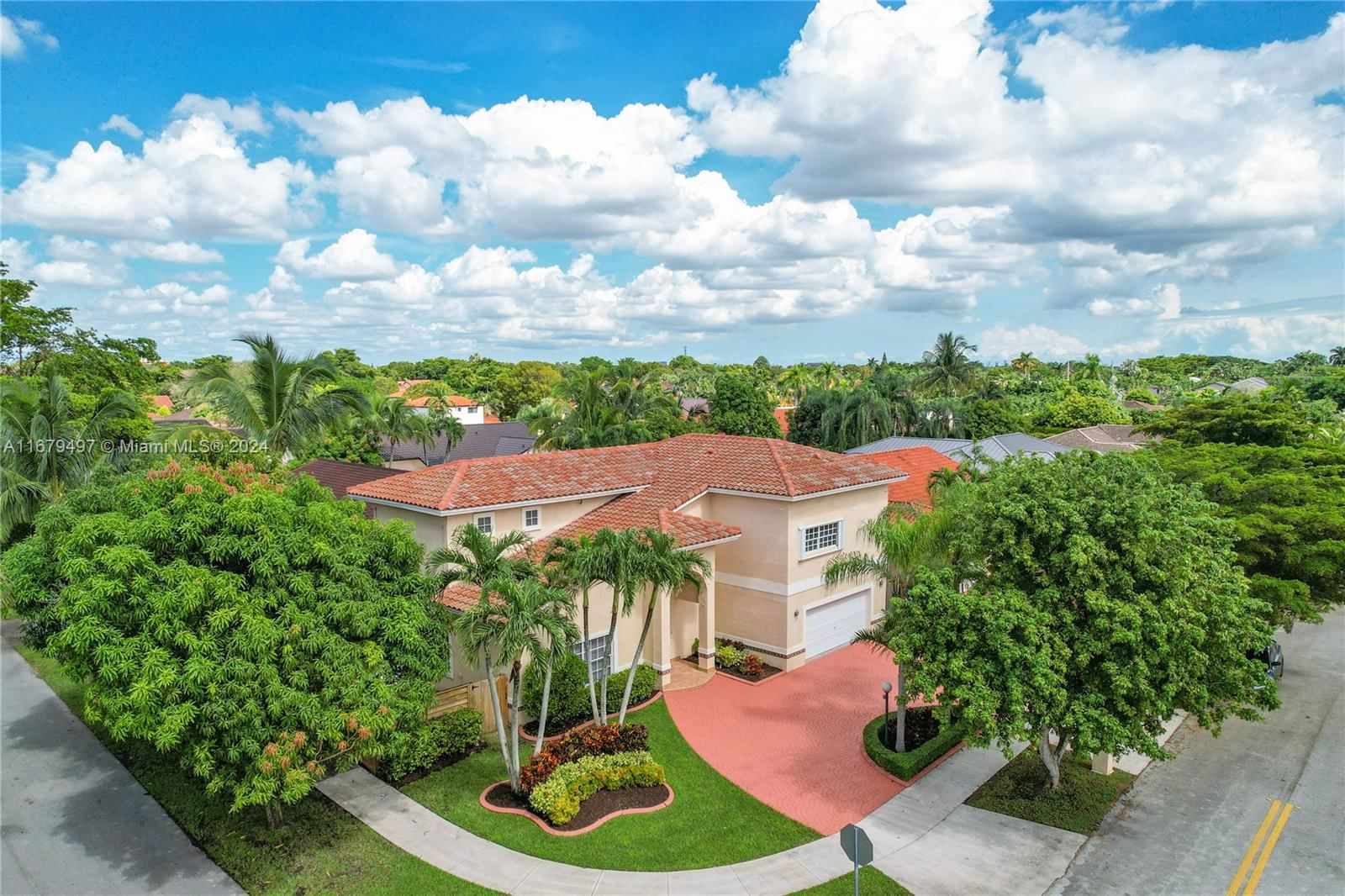 Real estate property located at 12491 97 ST, Miami-Dade, BRANDON ESTATES, Miami, FL