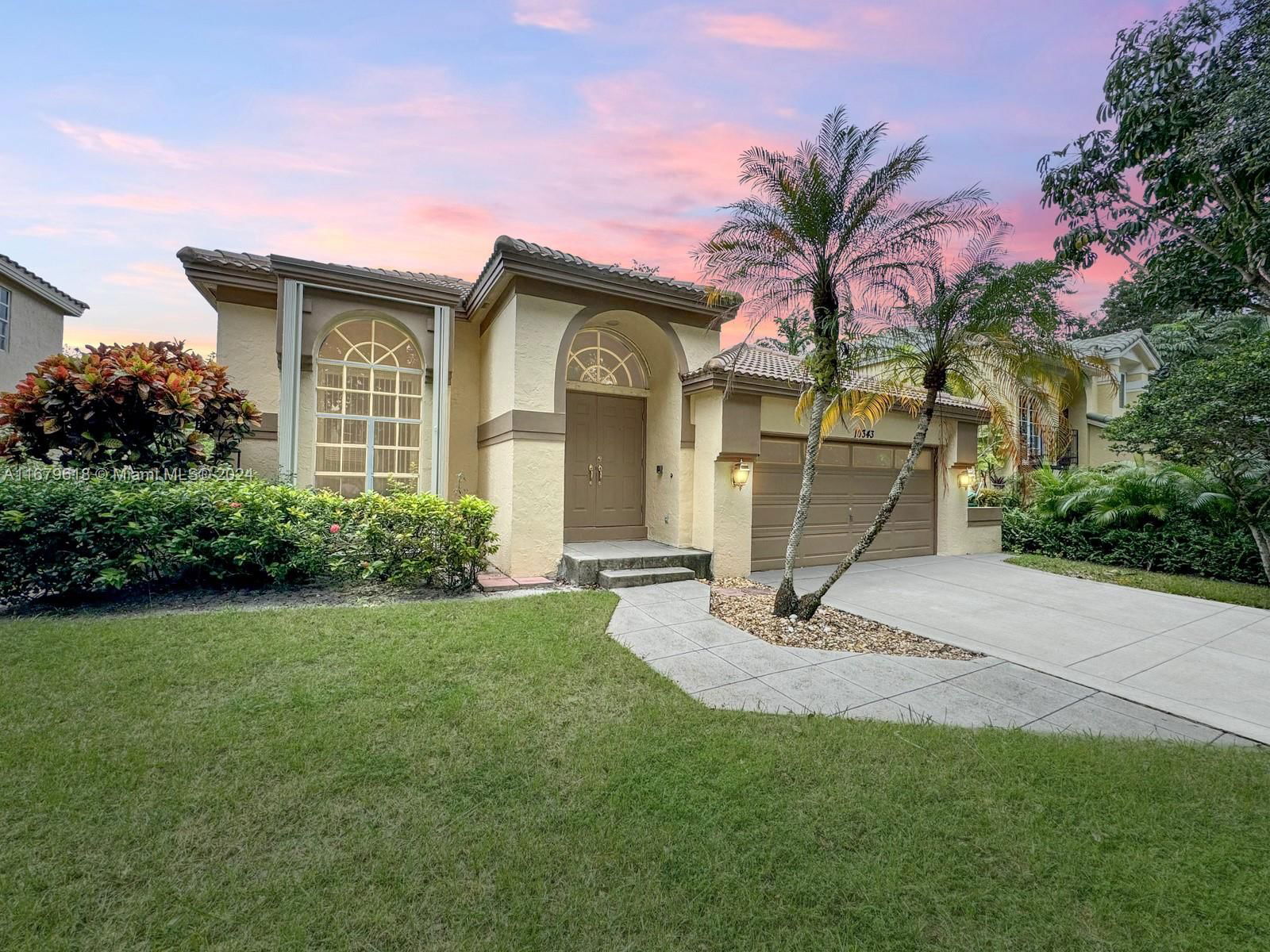 Real estate property located at 10343 Brasilia St, Broward, EMBASSY LAKES, Cooper City, FL