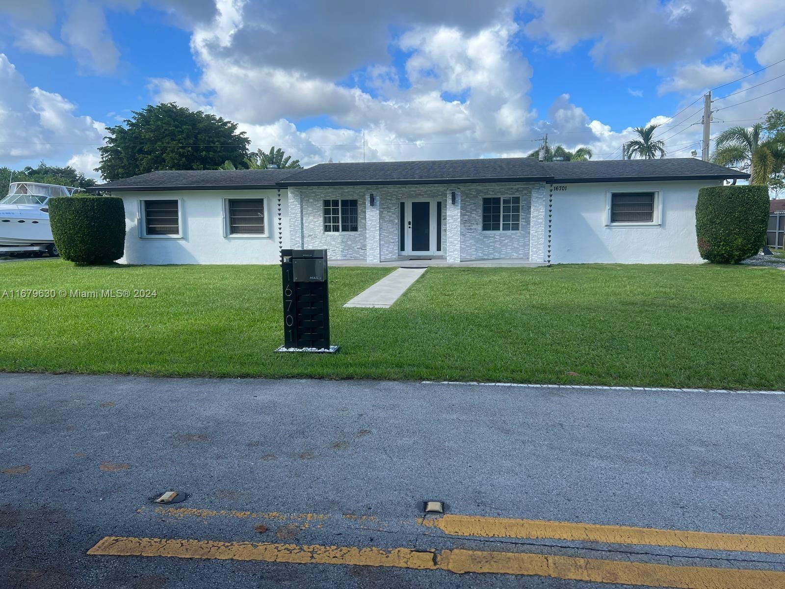 Real estate property located at 16701 277th St, Miami-Dade, MELODY MNR 1ST ADDN, Homestead, FL