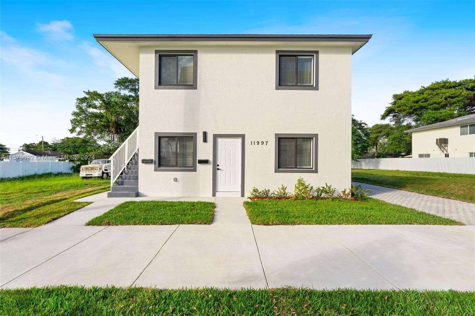 Real estate property located at 11997 218th St, Miami-Dade, SYMMES - SHARMAN TRACT, Miami, FL