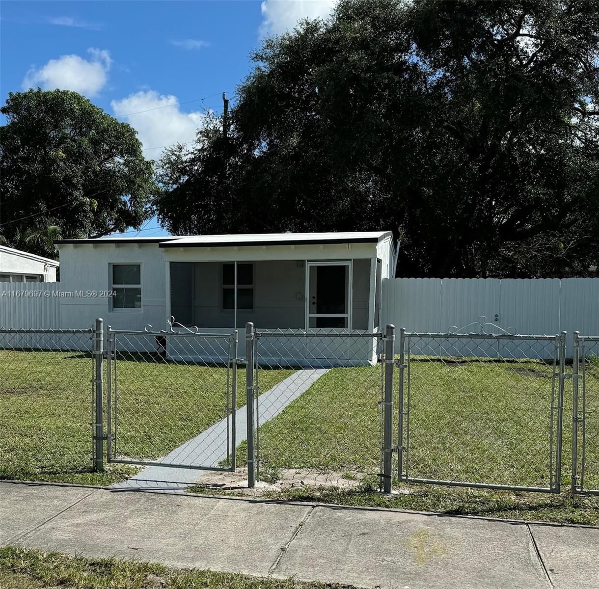 Real estate property located at 1830 Service Rd, Miami-Dade, MAGNOLIA GARDENS CONSOLID, Opa-Locka, FL