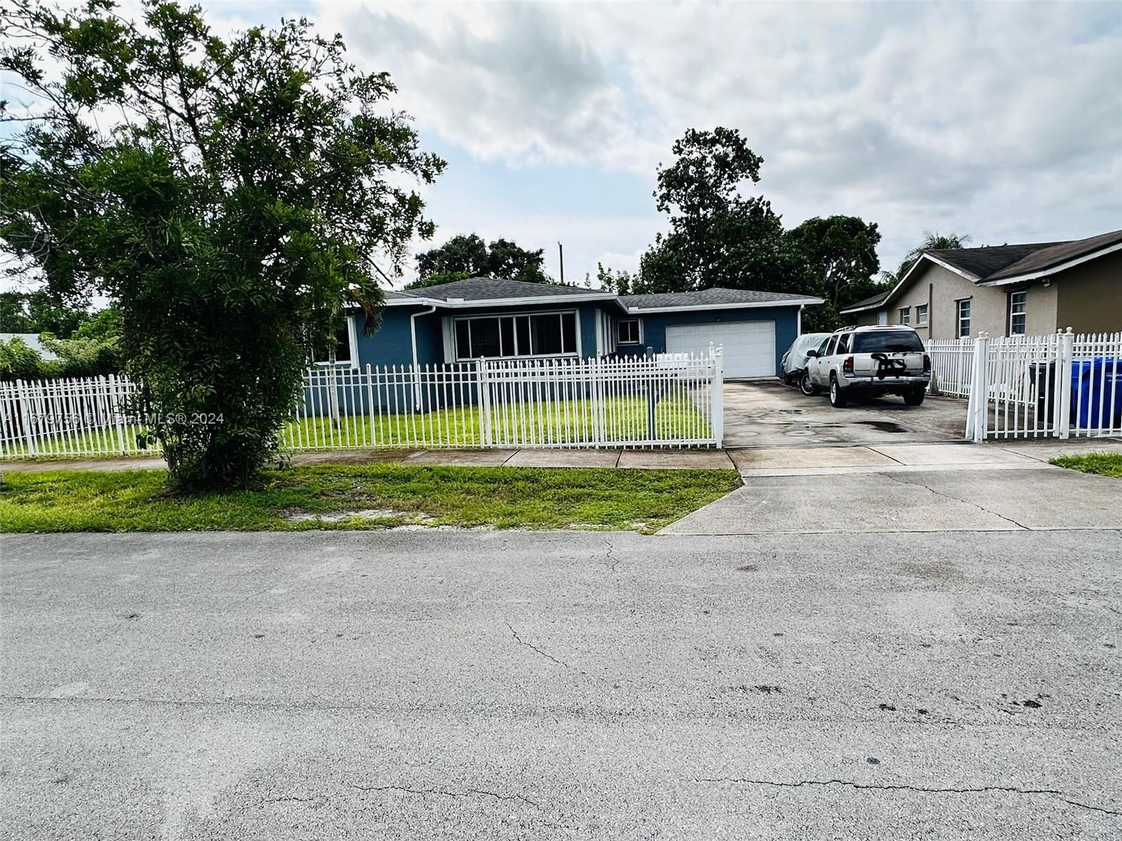 Real estate property located at 2828 Rodman St, Broward, SOUTH HOLLYWOOD AMD PLAT, Hollywood, FL