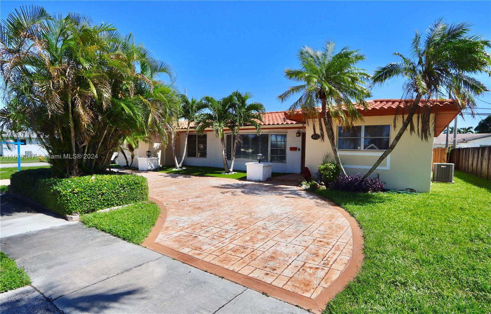 Real estate property located at 20615 Highland Lakes Blvd, Miami-Dade, HIGHLAND LAKES SEC 3, Miami, FL