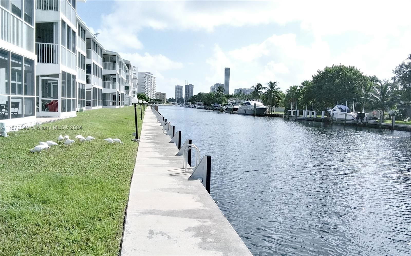 Real estate property located at 465 Paradise Isle Blvd #306, Broward, ISLE OF PARADISE CO-OP E, Hallandale Beach, FL