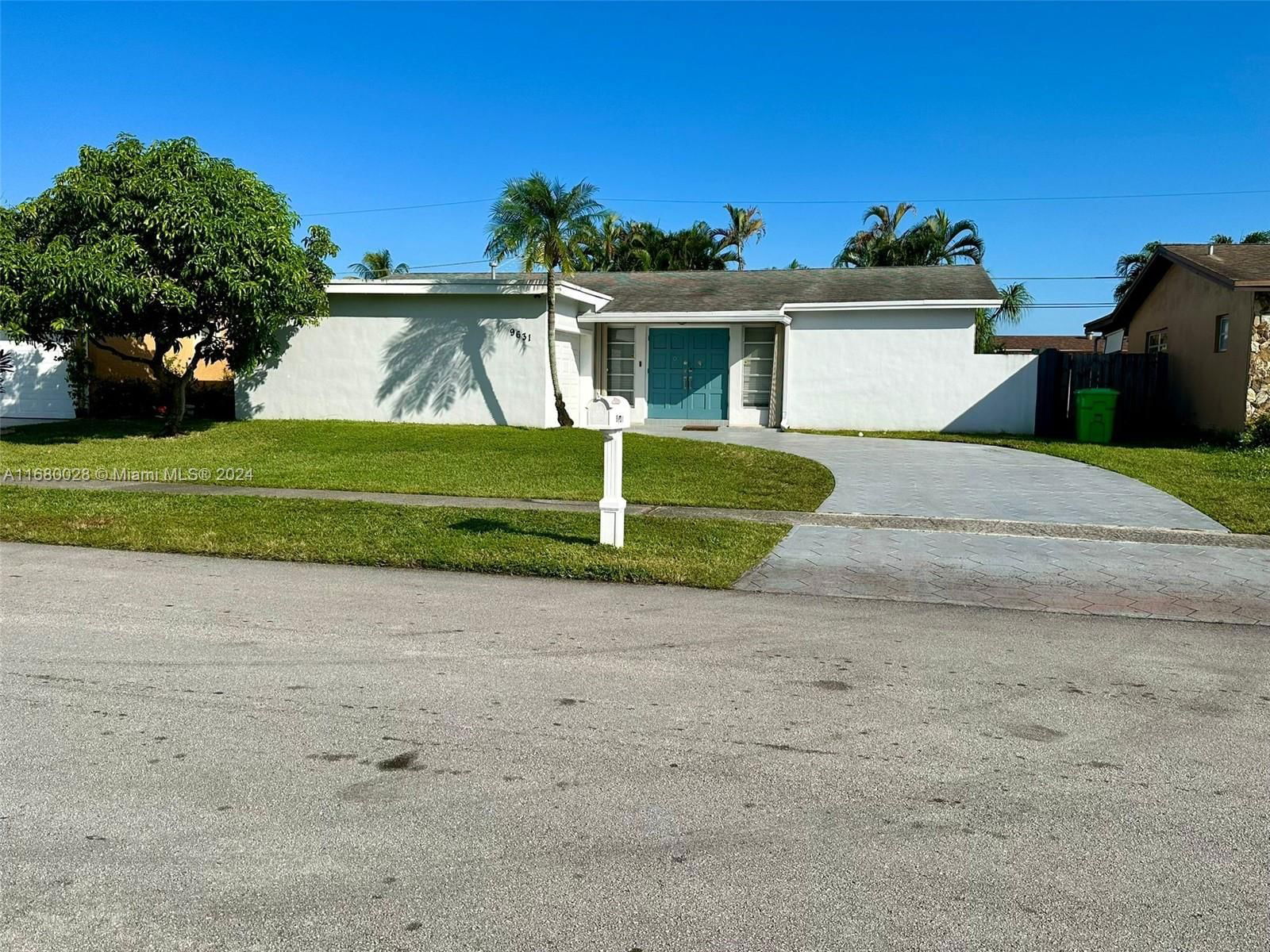 Real estate property located at 9631 19th Pl, Broward, SUNRISE GOLF VILLAGE SEC, Sunrise, FL