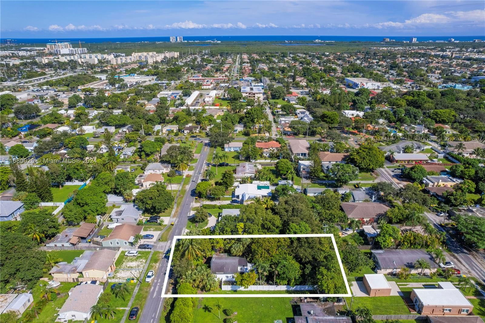 Real estate property located at 229 3rd Pl, Broward, MODELO PARK, Dania Beach, FL