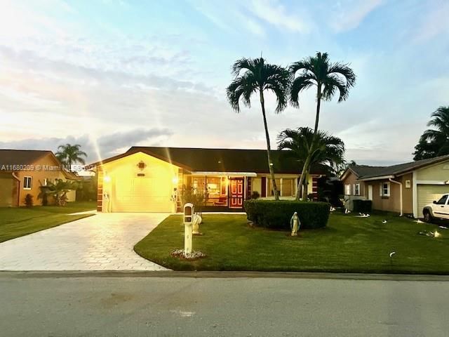 Real estate property located at 10407 70th St, Broward, WESTWOOD COMMUNITY 7, Tamarac, FL