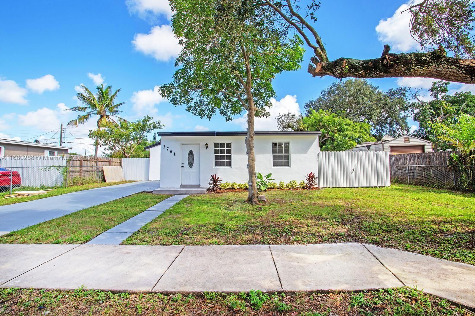 Real estate property located at 3761 45th Ave, Broward, LAKE FOREST SEC ONE, West Park, FL