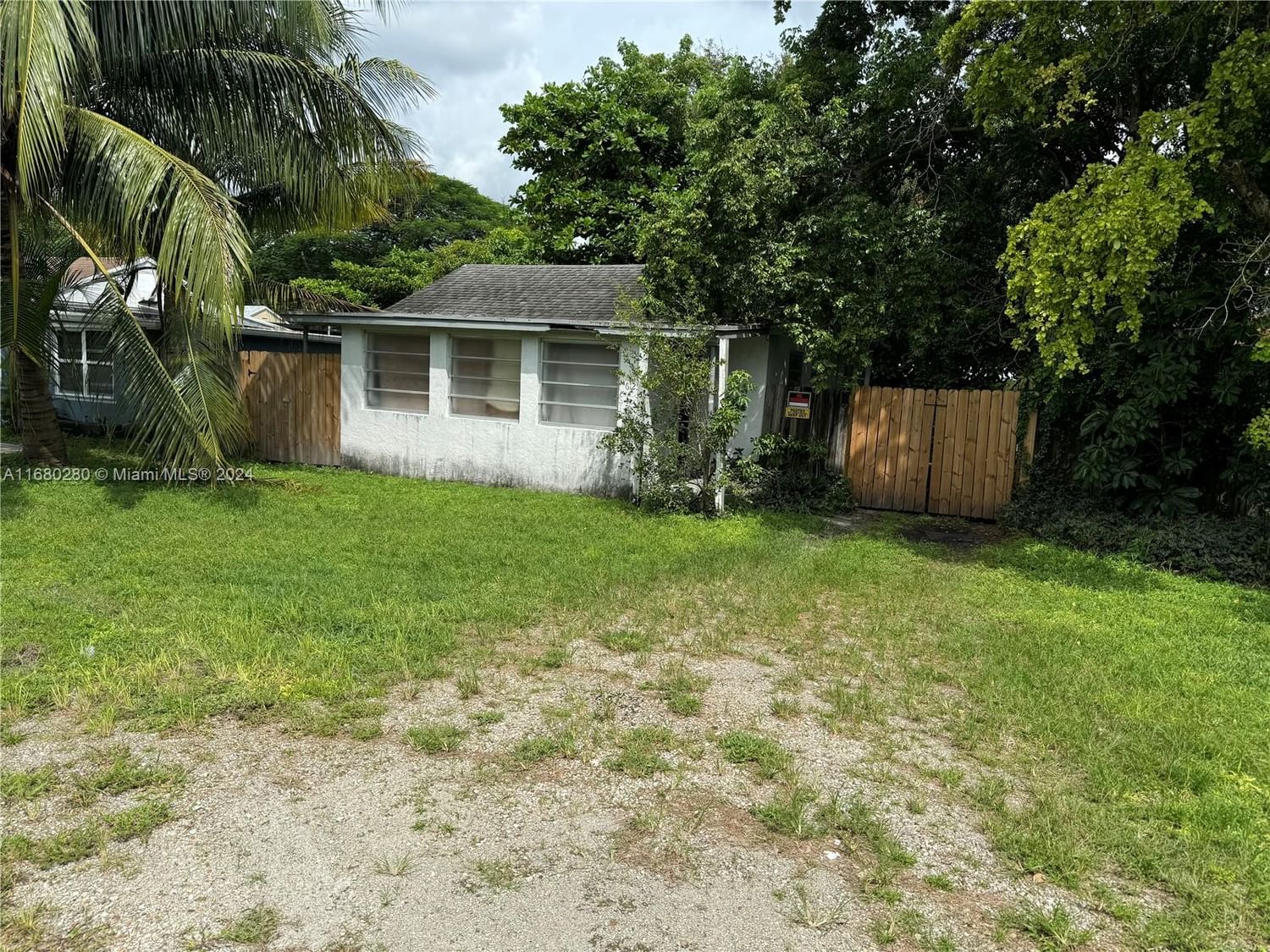 Real estate property located at 6125 Call St, Broward, HOLLYWOOD BEACH HEIGHTS S, Hollywood, FL