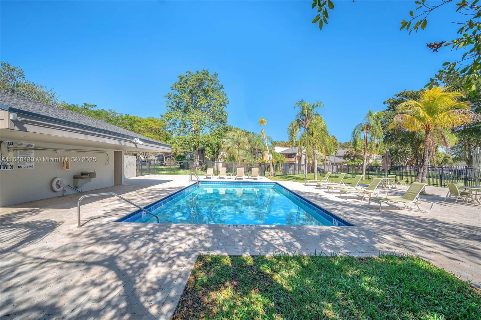 Real estate property located at 11533 109th Rd #21G, Miami-dade, Greenglades Condo No 3 Bl, Miami, FL