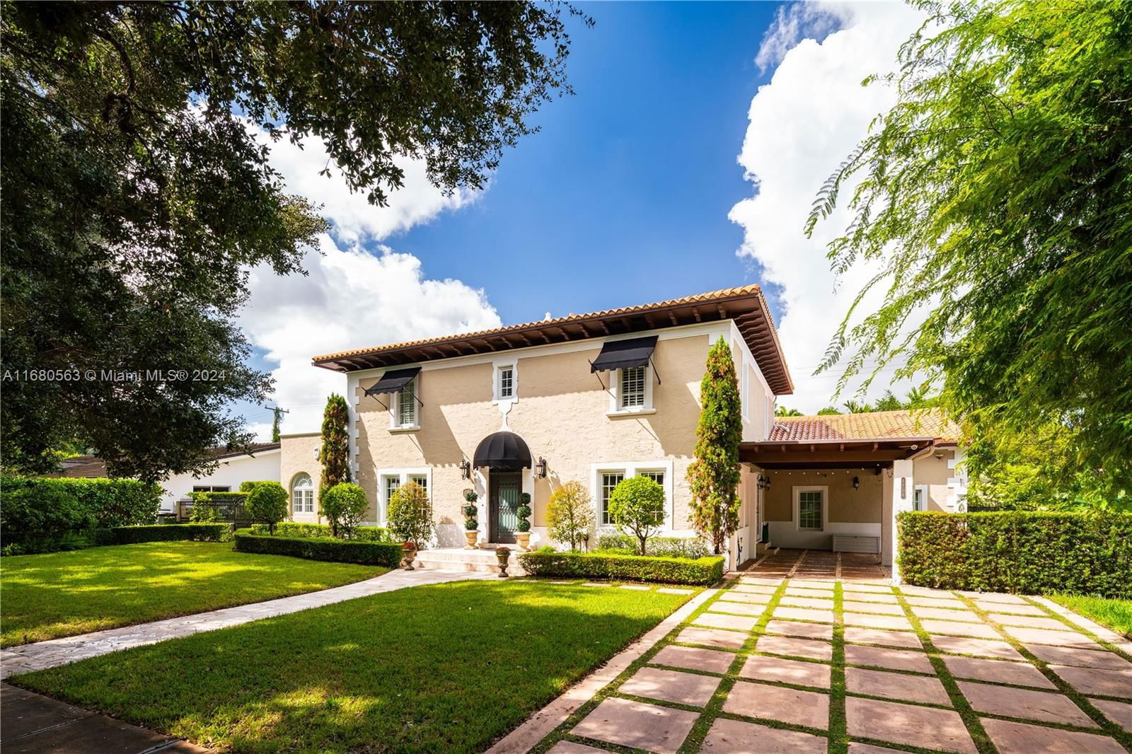 Real estate property located at 1706 Country Club Prado, Miami-Dade, CORAL GABLES SEC E, Coral Gables, FL