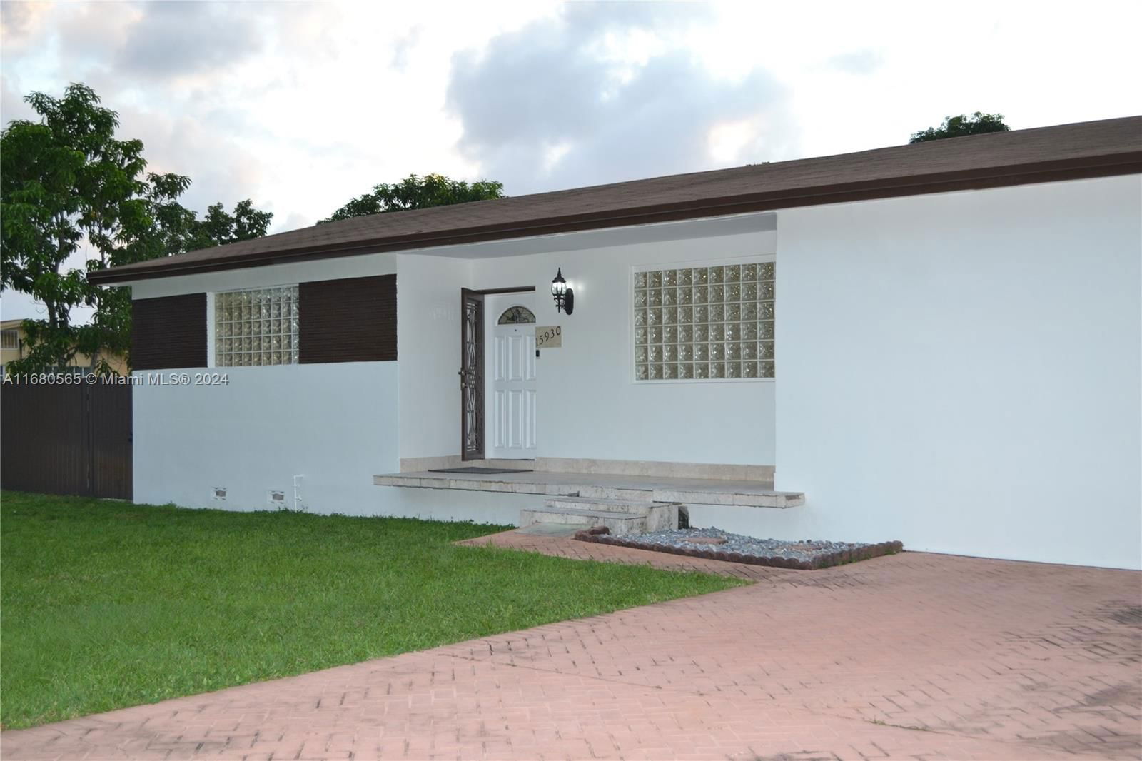 Real estate property located at 15930 44th Ct, Miami-Dade, VENETIAN ACRES, Miami Gardens, FL