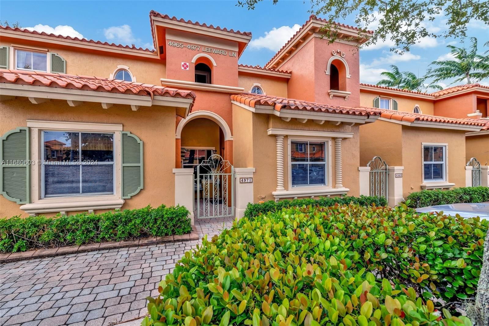 Real estate property located at 4971 Leeward Ln #3004, Broward, VILLAS AT HARBOR ISLES CO, Dania Beach, FL