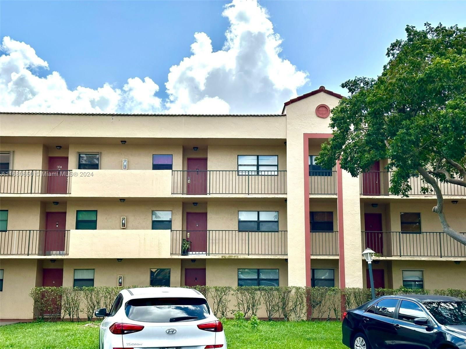 Real estate property located at 3396 Foxcroft Rd #305, Broward, MIRAMAR CLUB CONDOMINIUM, Miramar, FL