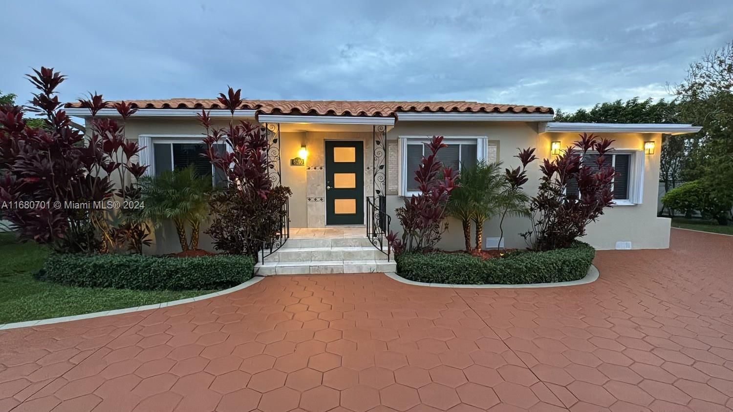 Real estate property located at 6190 20th St, Miami-Dade, CORAL WAY PARK SEC B, Miami, FL