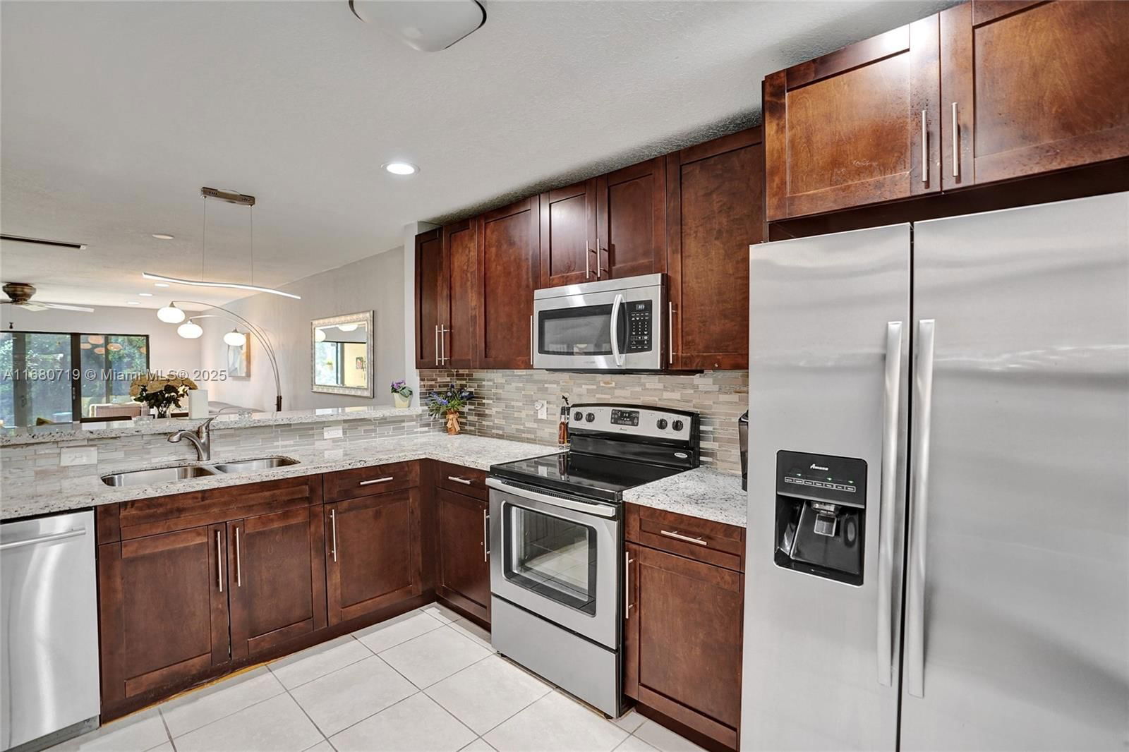 Real estate property located at 21362 Juego Cir #33G, Palm Beach, Boca Lago, Boca Raton, FL