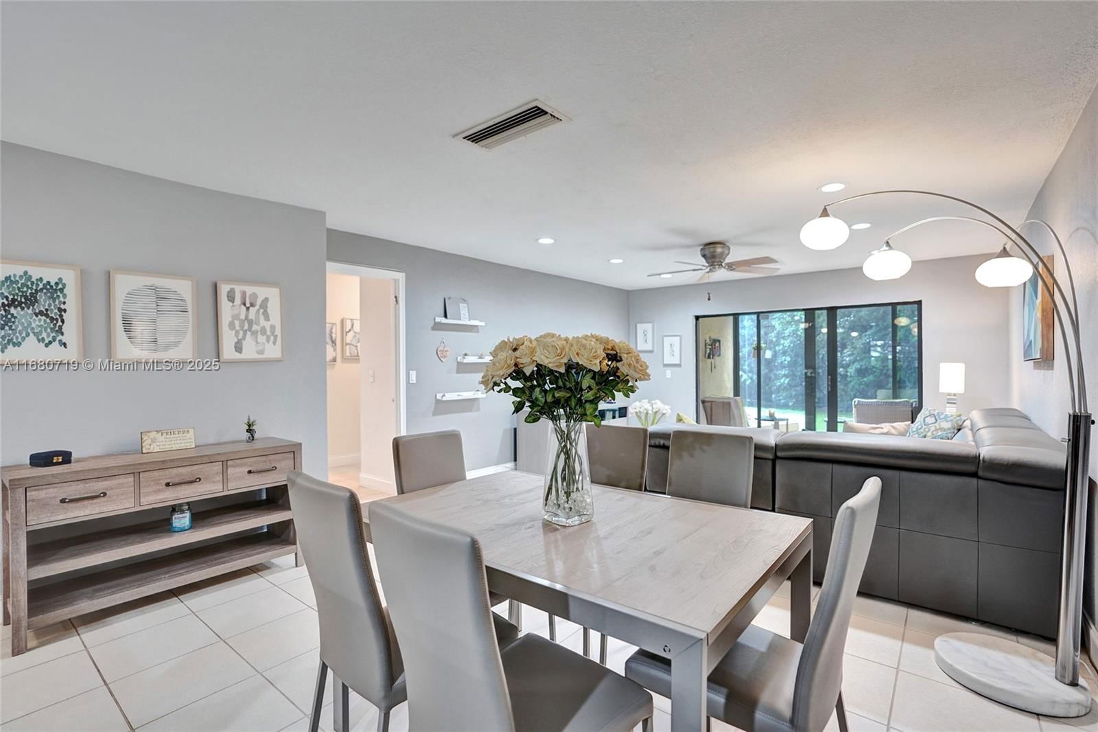 Real estate property located at 21362 Juego Cir #33G, Palm Beach, Boca Lago, Boca Raton, FL