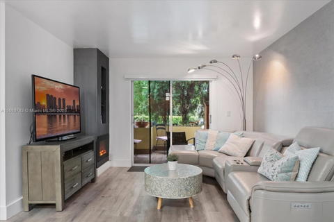 Real estate property located at 10765 108th Ave #107, Miami-dade, Palm Cove Cond, Miami, FL