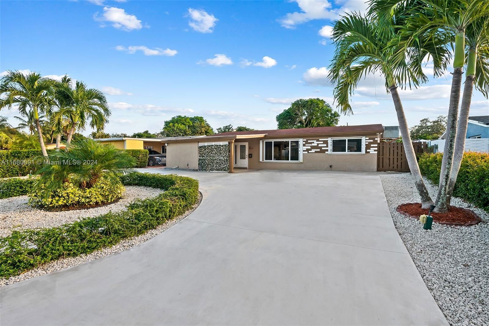 Real estate property located at 6450 Mckinley St, Broward, FLEETWOOD MANOR, Hollywood, FL