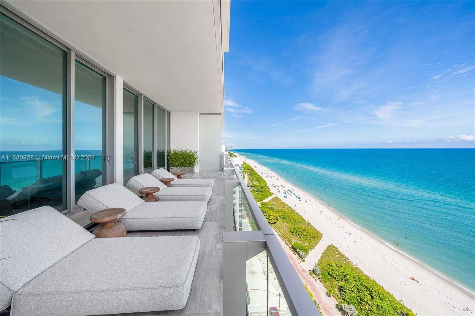 Real estate property located at 6901 Collins Ave #1504, Miami-Dade, L'ATELIER CONDO, Miami Beach, FL