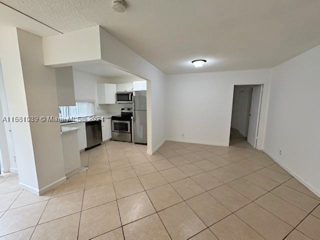 Real estate property located at 17021 Bay Rd #124, Miami-dade, Plaza Of Americas Condo P, Sunny Isles Beach, FL