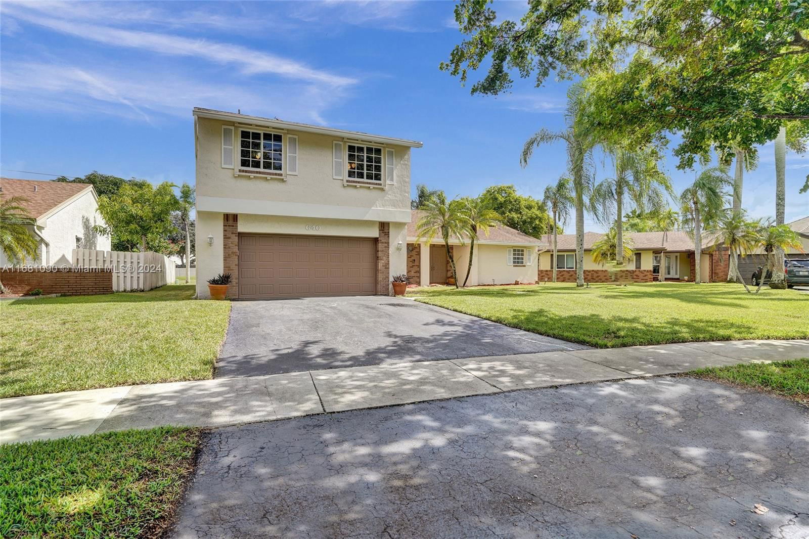 Real estate property located at 640 Fairfax Ave, Broward, SHENANDOAH SECTION FOUR, Davie, FL