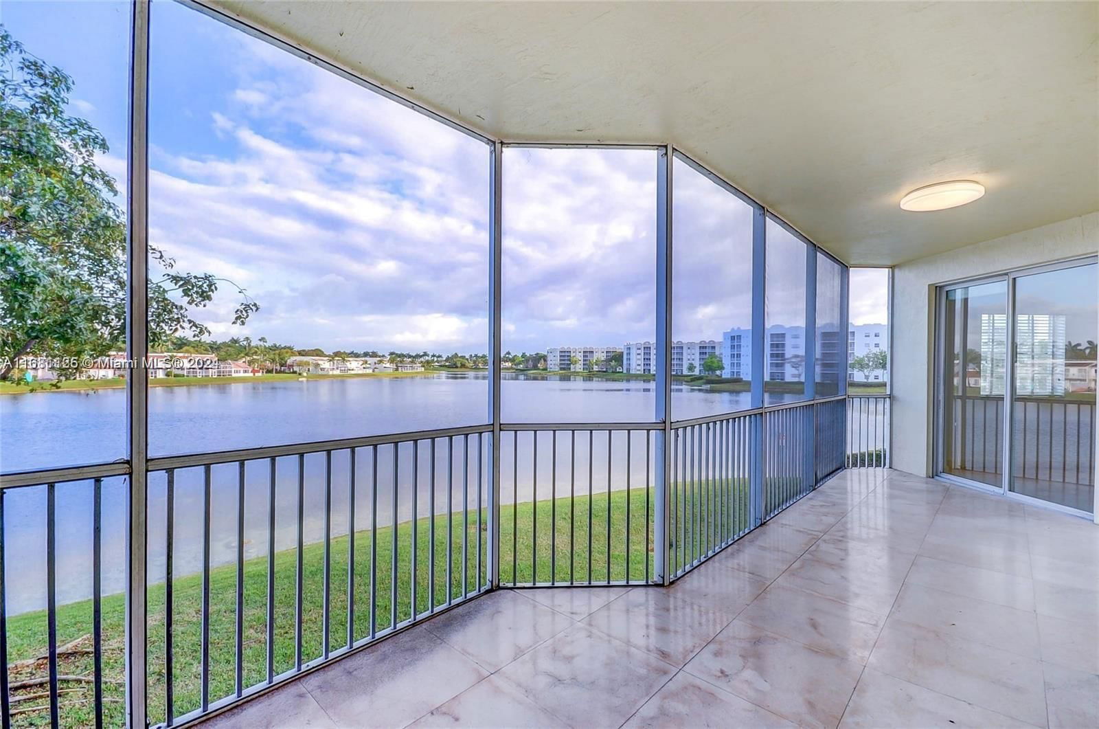 Real estate property located at 10700 66th St #207, Miami-Dade, CAPTIVA CONDO F, Doral, FL