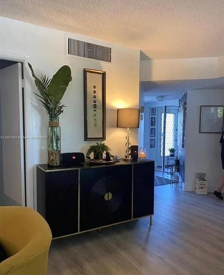 Real estate property located at 9091 Lime Bay Blvd #304, Broward, LIME BAY CONDOMINIUM 5, Tamarac, FL