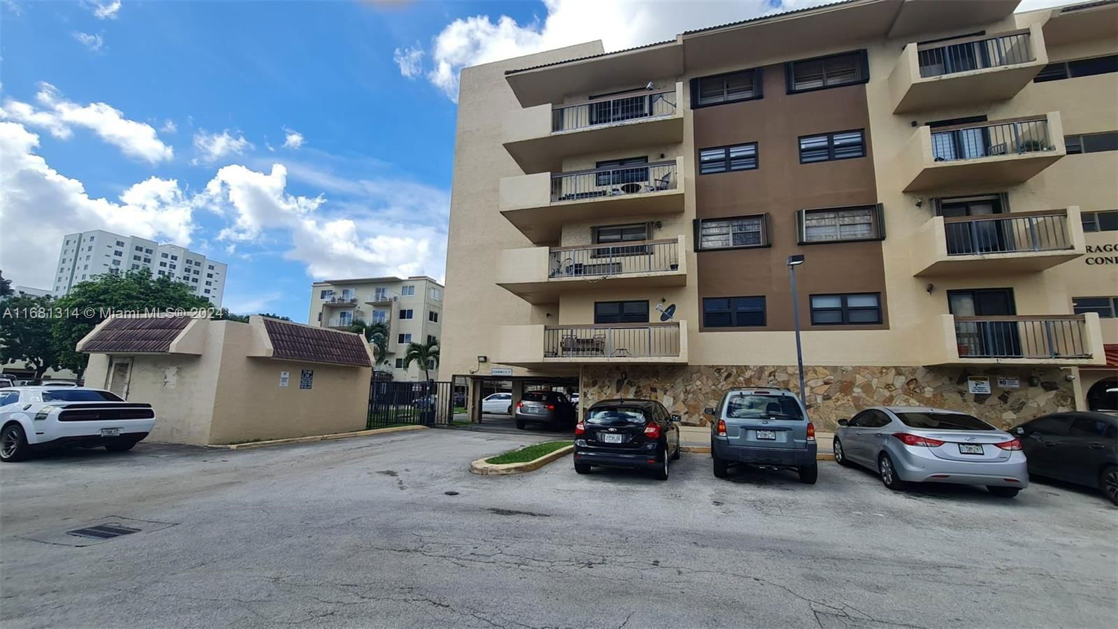 Real estate property located at 5249 7th St #511, Miami-Dade, 27, Miami, FL