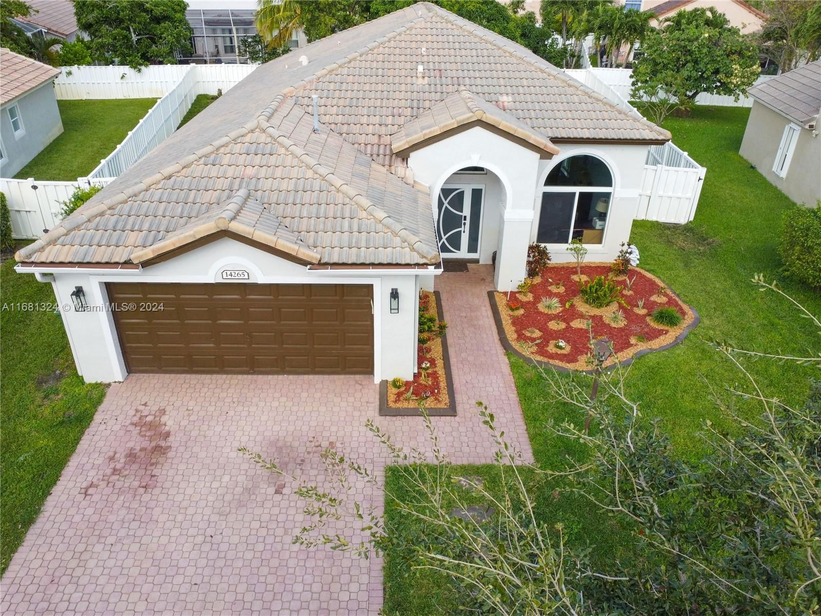 Real estate property located at 14265 18th Pl, Broward, PEMBROKE FALLS PHASE 7, Pembroke Pines, FL