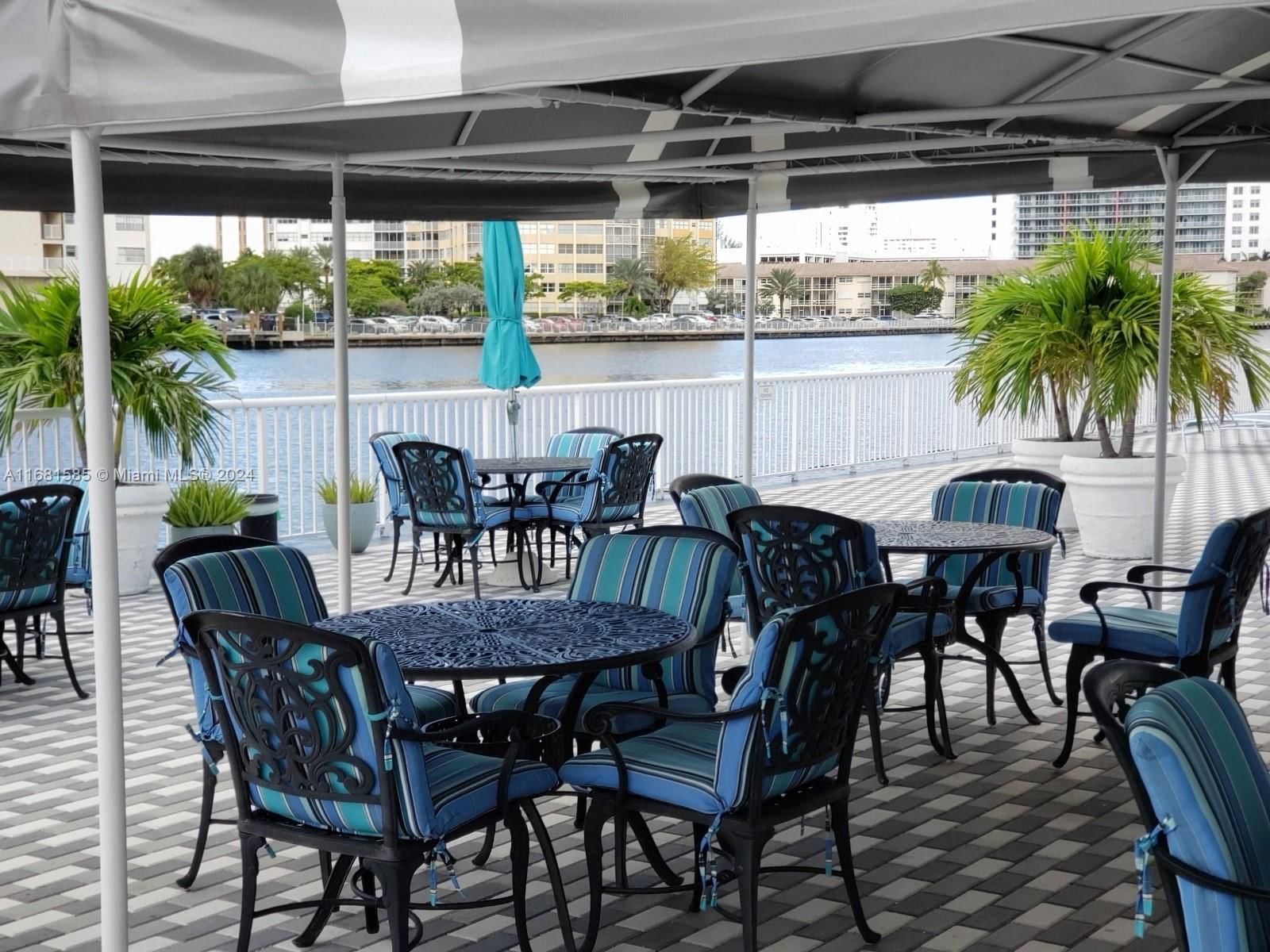 Real estate property located at 1913 Ocean Dr #422, Broward, Chelsea Bayview Condo, Hallandale Beach, FL