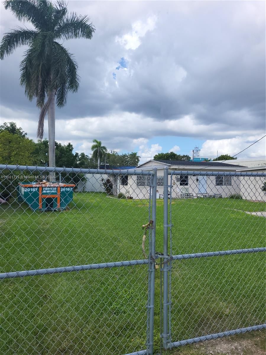 Real estate property located at , Miami-Dade, TOWN OF HOMESTEAD PROPER, Homestead, FL