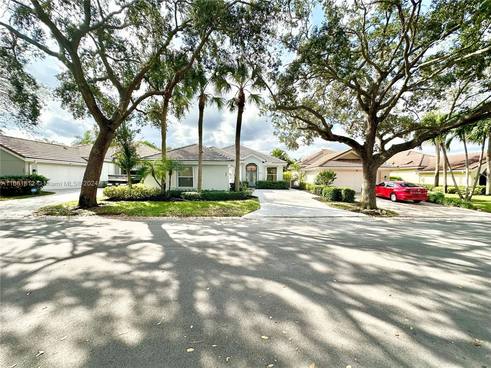 Real estate property located at 135 Hampton Cir, Palm Beach, HAMPTONS AT MAPLEWOOD, Jupiter, FL