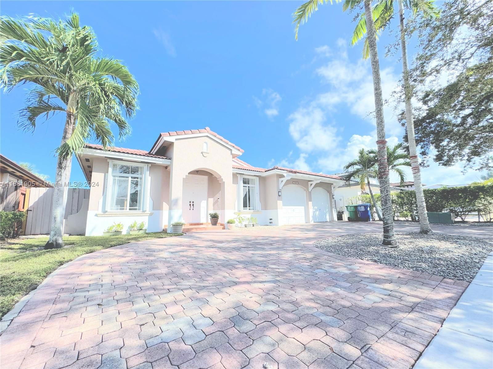 Real estate property located at 16221 62nd Ter, Miami-Dade, RENAISSANCE ESTATES, Miami, FL