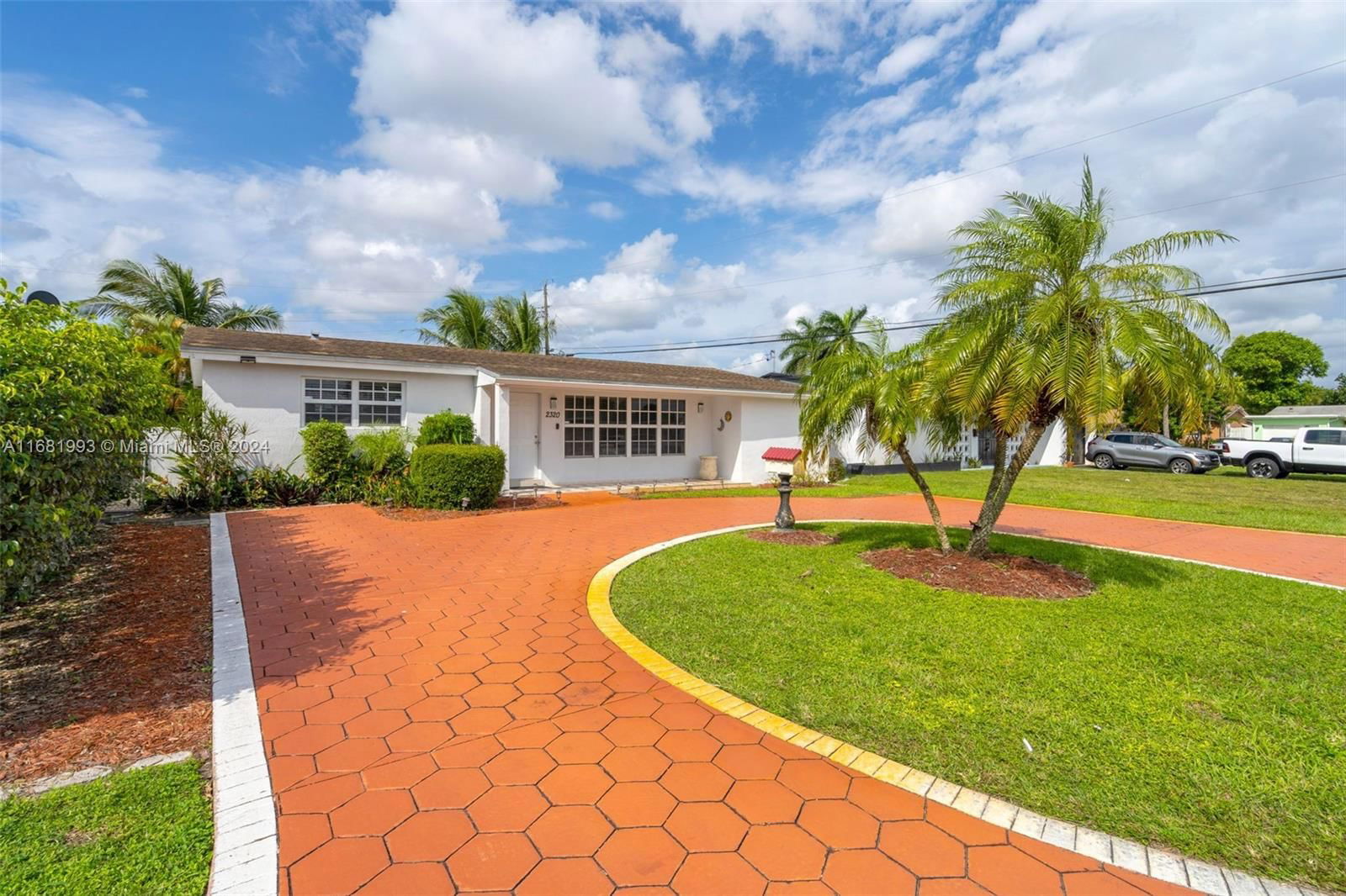 Real estate property located at 2320 Sabal Palm Dr, Broward, MIRAMAR SEC 13, Miramar, FL