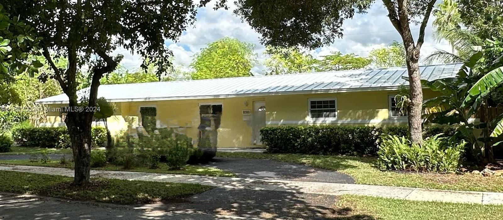 Real estate property located at 8705 192nd St, Miami-Dade, WHISPERING PINES ESTATES, Cutler Bay, FL