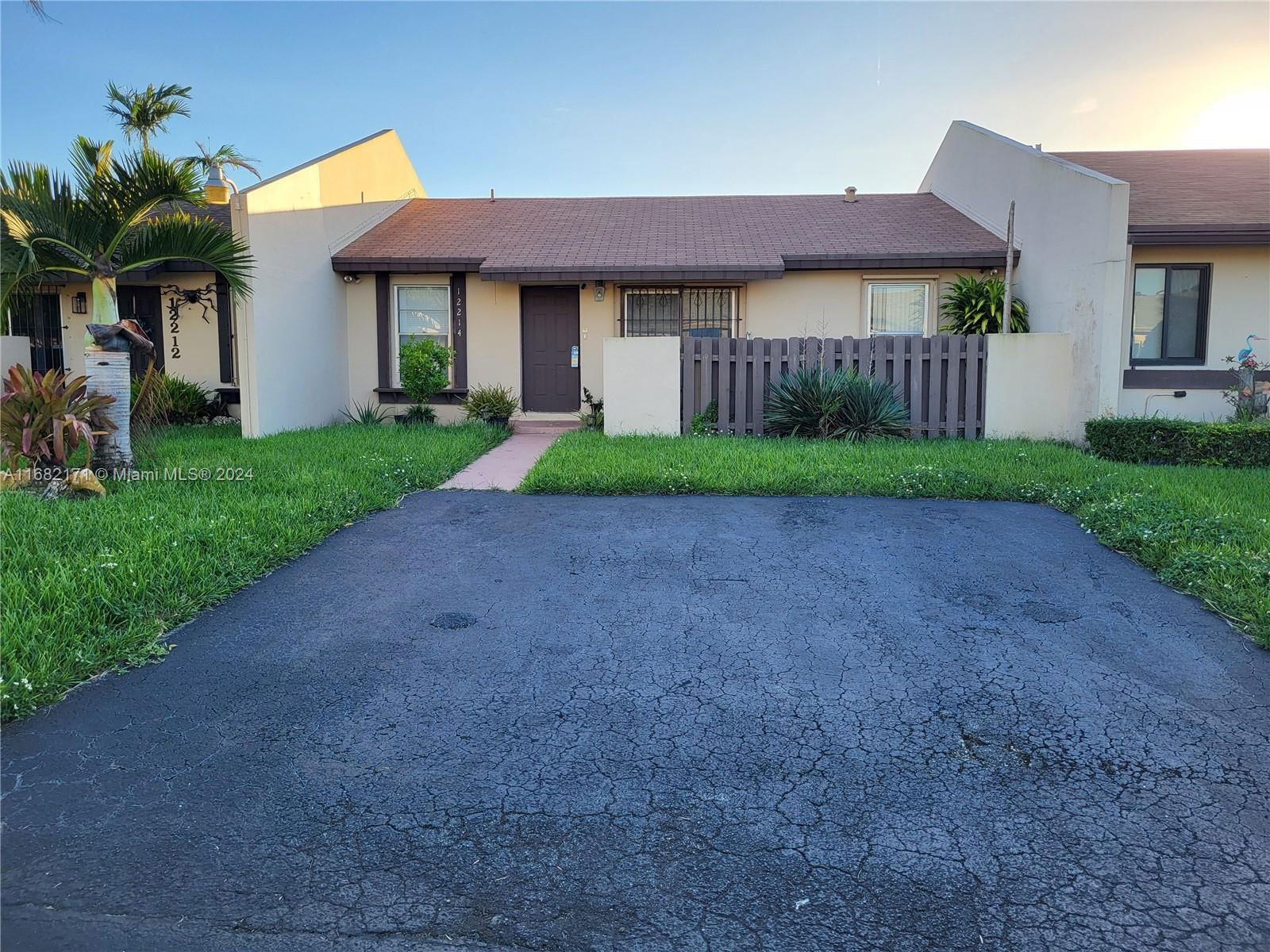 Real estate property located at 12214 111th LN #12214, Miami-Dade, DEVON-AIRE VILLAS SEC 2, Miami, FL