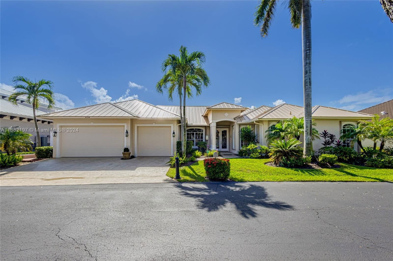 Real estate property located at 8294 Lagoon Dr, Martin, GOVERNORS LANDING, Hobe Sound, FL