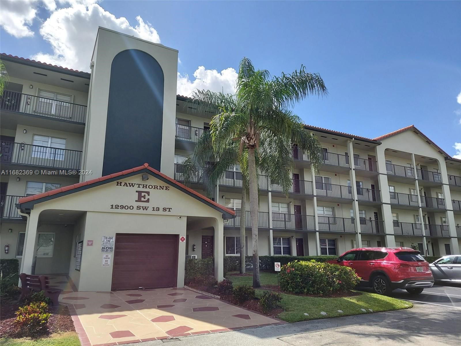 Real estate property located at 12900 13th St #211E, Broward, HAWTHORNE AT CENTURY VILL, Pembroke Pines, FL