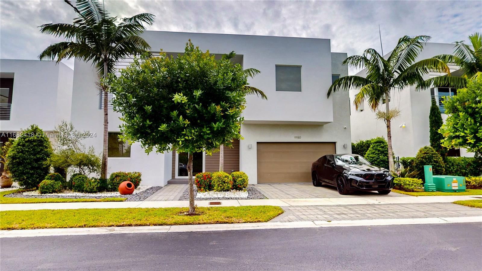 Real estate property located at 9980 74th Ter, Miami-Dade, DORAL COMMONS RESIDENTIAL, Doral, FL