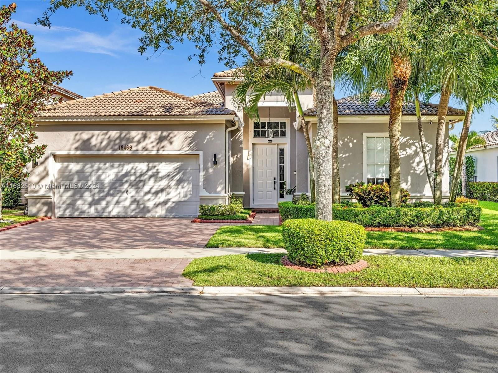 Real estate property located at 19469 Whitewater Ave, Broward, ISLES AT WESTON, Weston, FL