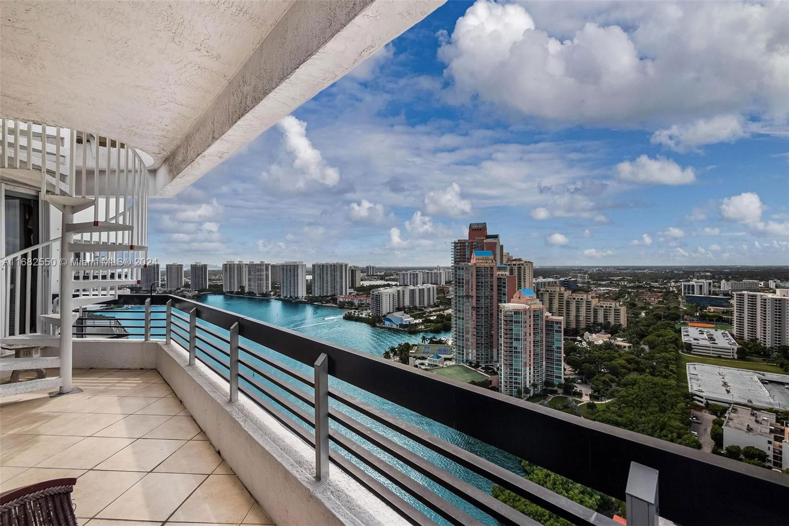 Real estate property located at 3530 Mystic Pointe Dr PH02, Miami-Dade, MYSTIC POINTE TOWER 500 C, Aventura, FL