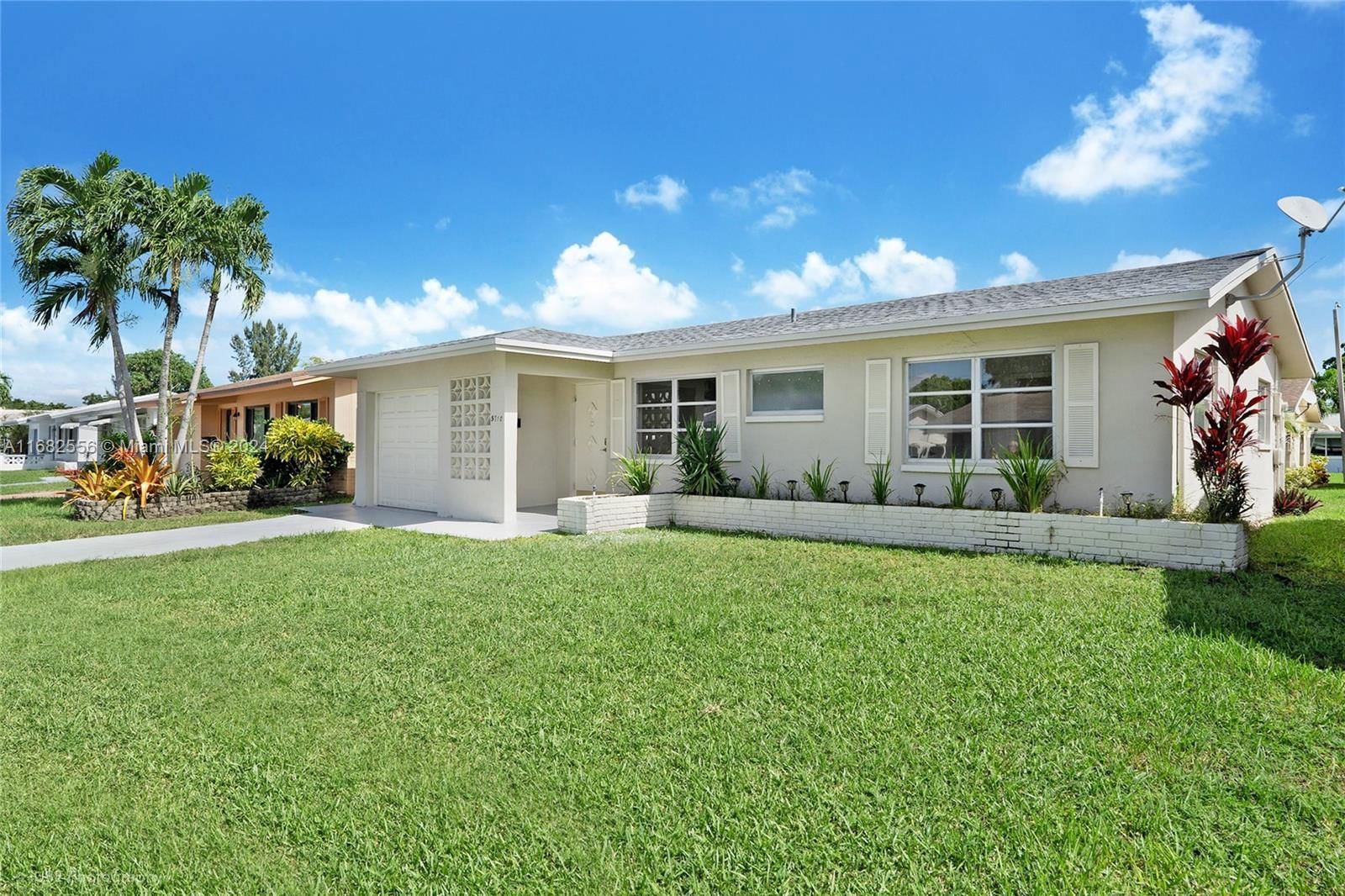 Real estate property located at 5710 65th Way, Broward, MAINLANDS OF TAMARAC LAKE, Tamarac, FL