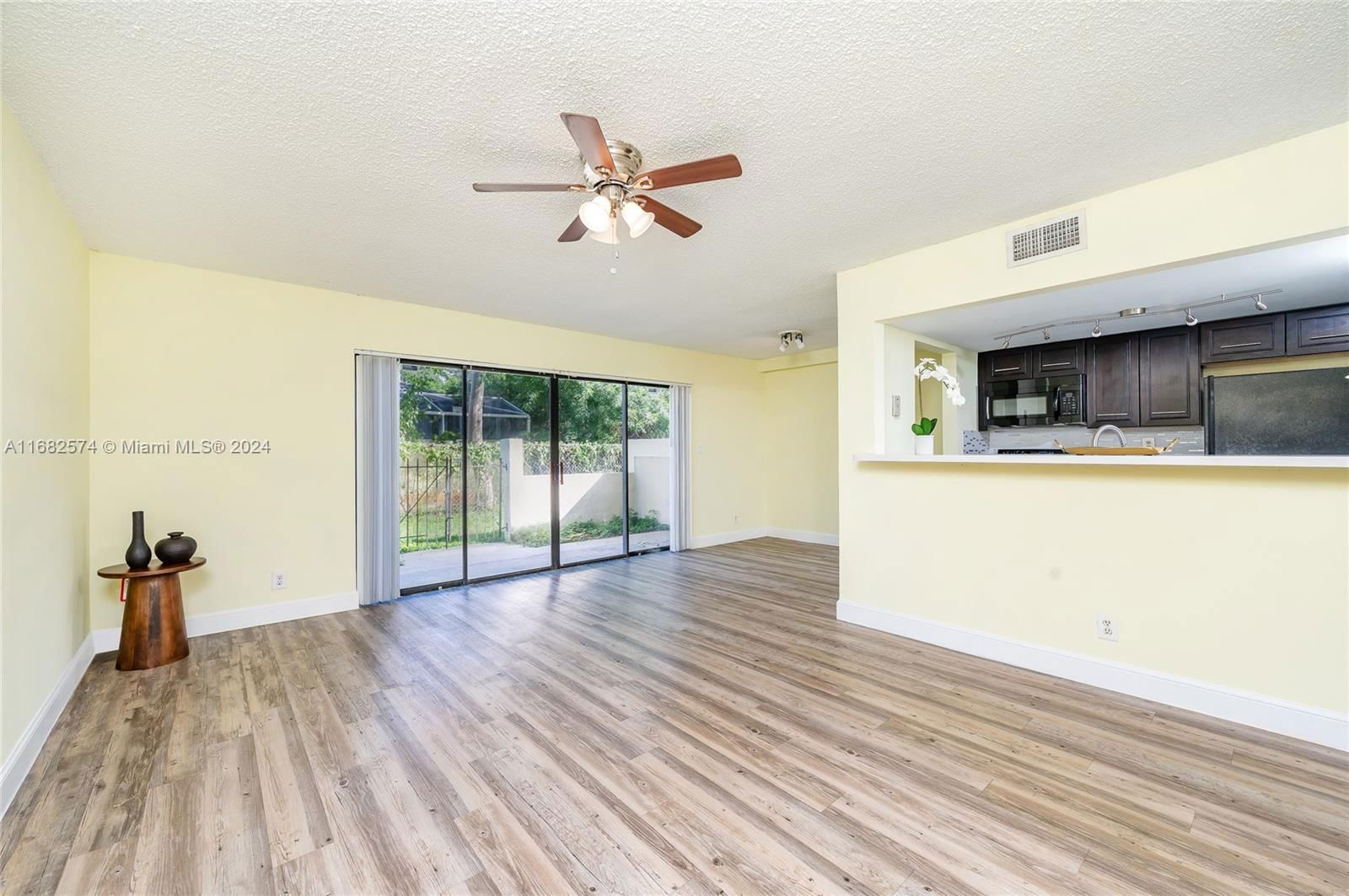 Real estate property located at 8801 Sample Rd #7, Broward, SPRINGWOOD CONDO, Coral Springs, FL