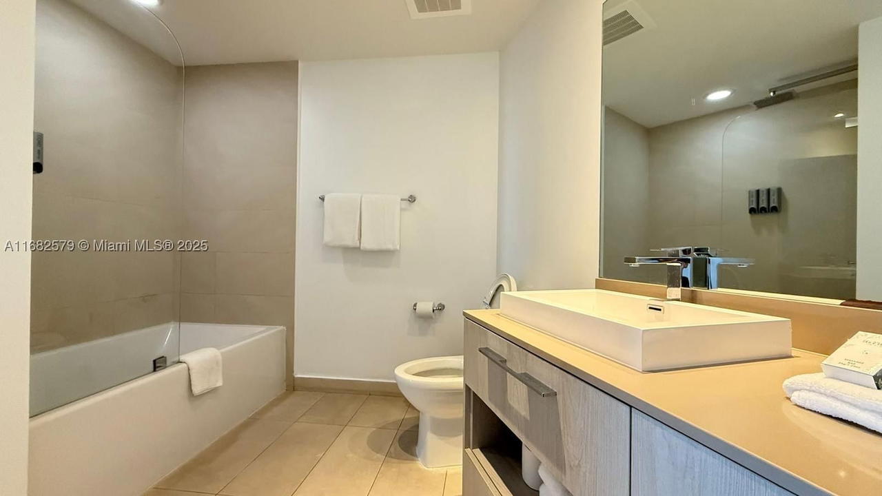Real estate property located at 4111 Ocean Dr #2712, Broward, 4111 South Ocean Drive Co, Hollywood, FL