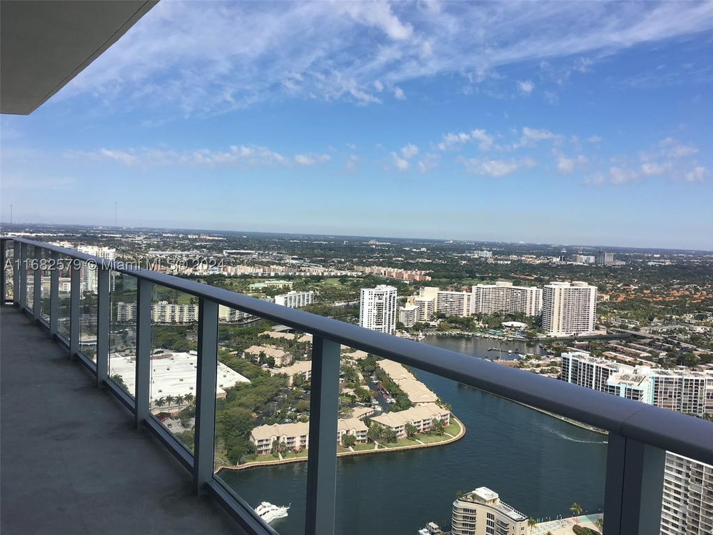 Real estate property located at 4111 Ocean Dr #2712, Broward, 4111 South Ocean Drive Co, Hollywood, FL
