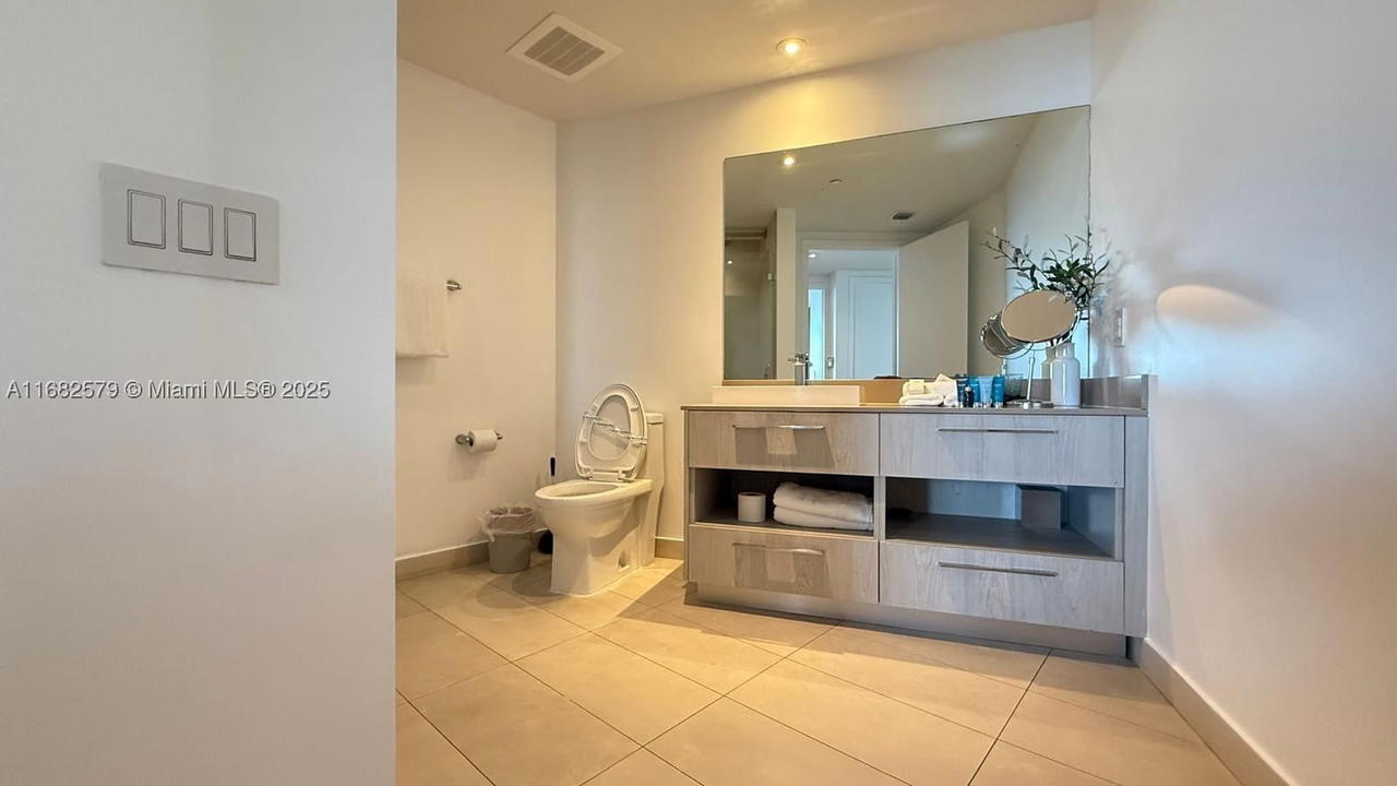 Real estate property located at 4111 Ocean Dr #2712, Broward, 4111 South Ocean Drive Co, Hollywood, FL