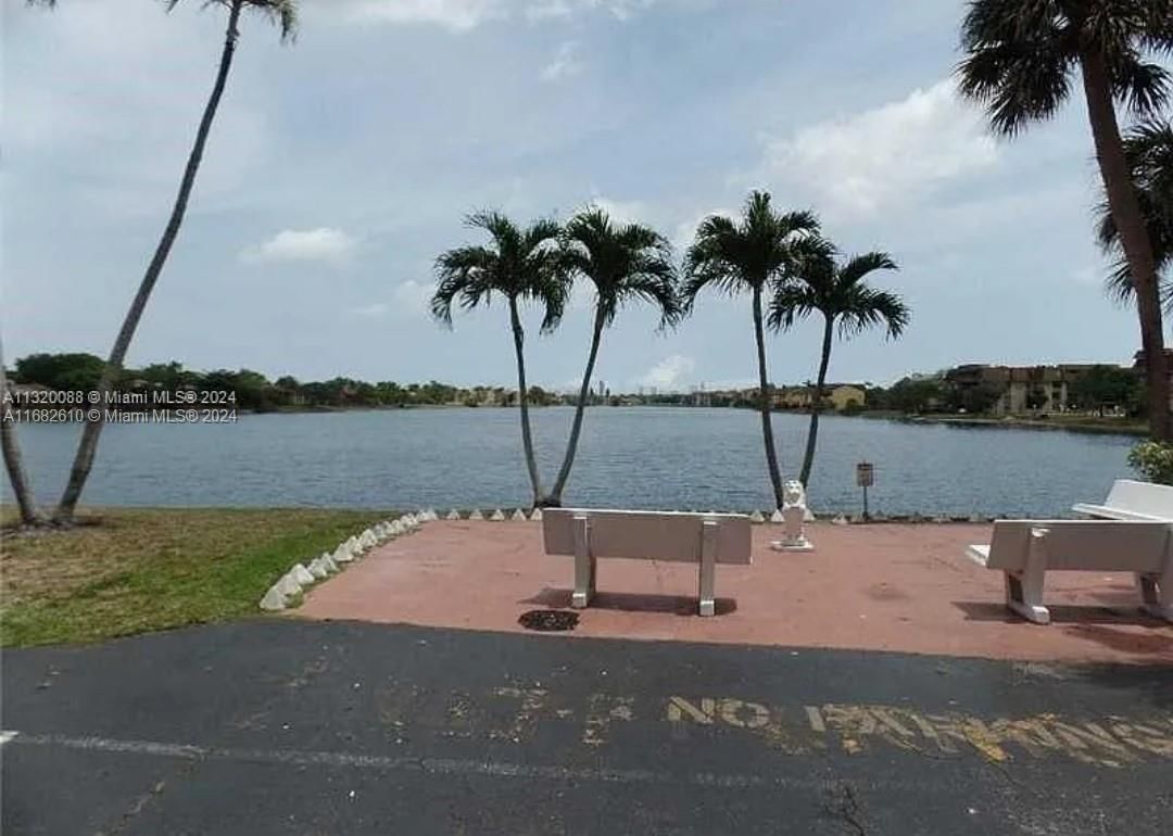 Real estate property located at 447 195th St #119, Miami-Dade, ROYAL OAKS CONDO, Miami, FL