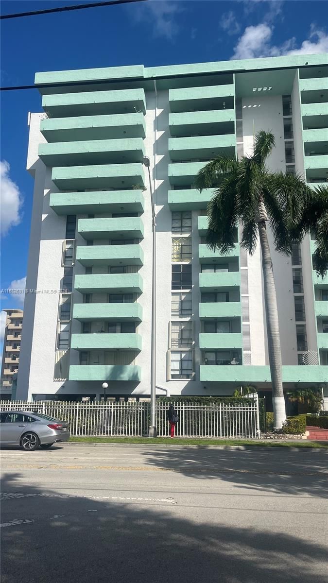 Real estate property located at 1825 44th Pl #309, Miami-Dade, IMPERIAL TERRACES CONDO, Hialeah, FL